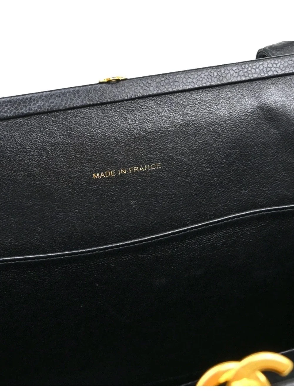Authentic CHANEL kiss lock black caviar leather shoulder bag 24k hardware